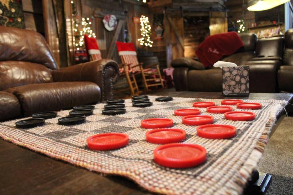 Rural Life On A Real Christmas Tree Farm! Hallmark Experience! Ozark Exterior foto
