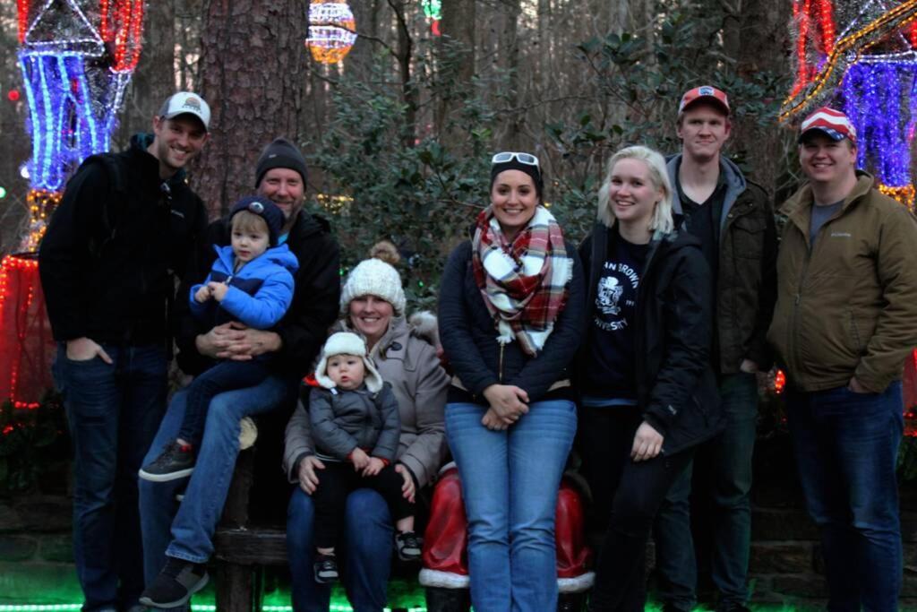 Rural Life On A Real Christmas Tree Farm! Hallmark Experience! Ozark Exterior foto