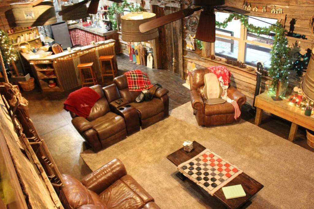 Rural Life On A Real Christmas Tree Farm! Hallmark Experience! Ozark Exterior foto